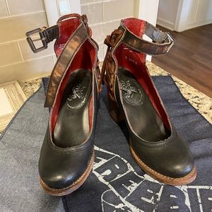 Freebird Raeanne size 6